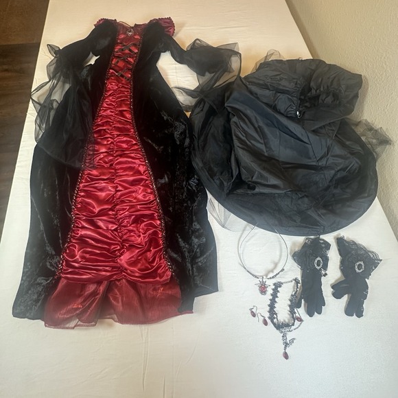Spirit Halloween VICTORIAN VAMPIRESS COSTUME Red/Black Goth Girl's Size L(12/14) - Picture 2 of 6